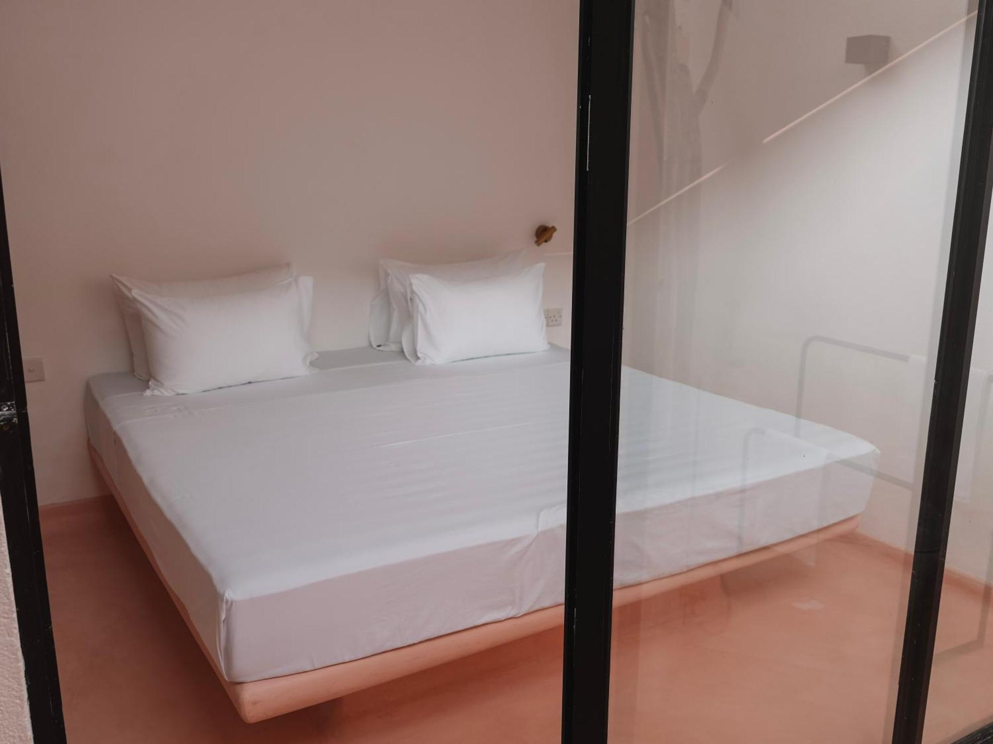 Animals Hotel Ahangama Værelse billede